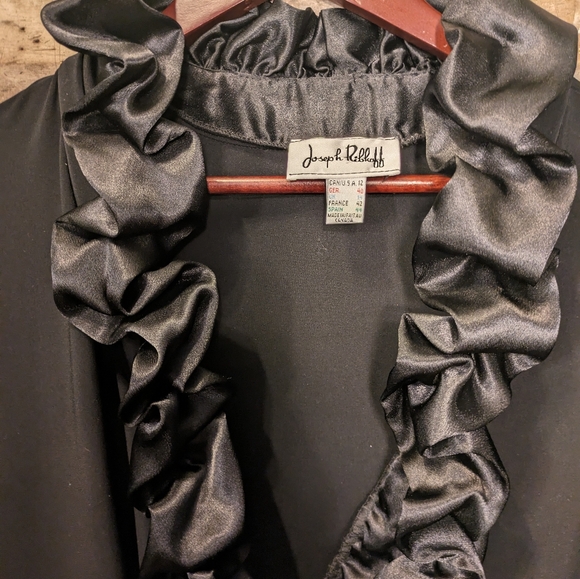 Joseph Ribkoff blouse. Sz. 12 - Picture 3 of 6